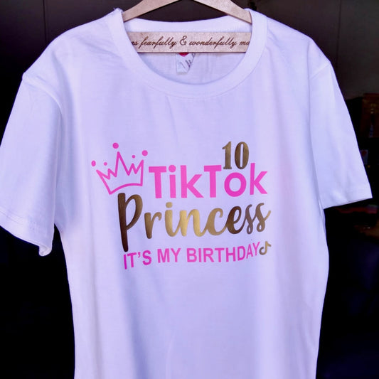 T-shirt Vinyl Lettering A4 (TikTok Princess)